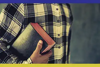Jóvenes y Biblias de estudio, la combinación perfecta para fortalecer la fe - Imagen de portada